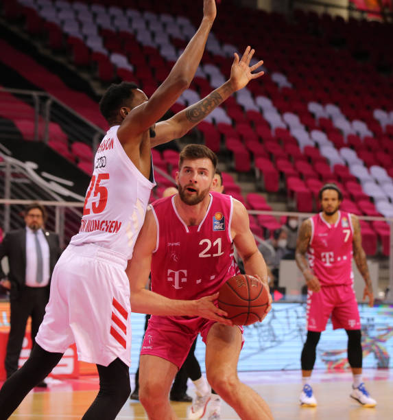 可能受制于 可能受制于