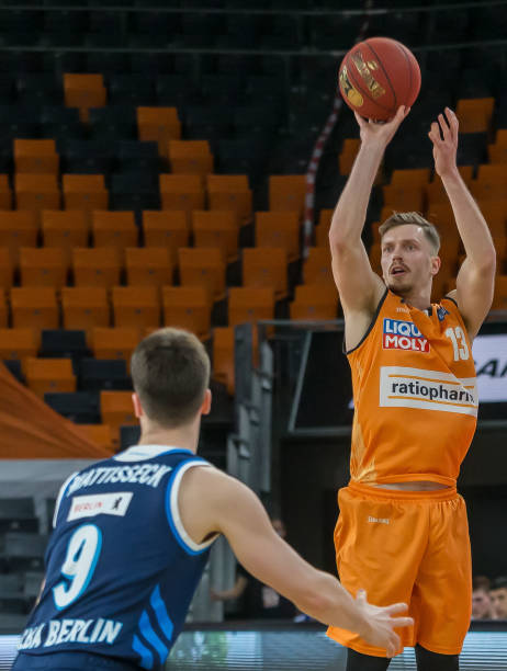 于都能在关 于都能在关